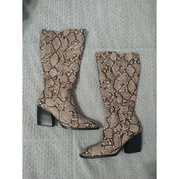 Baretrap Snake Skin Print Heeled Calf Length Healed Boots Size 9 - Picture 1 of 10